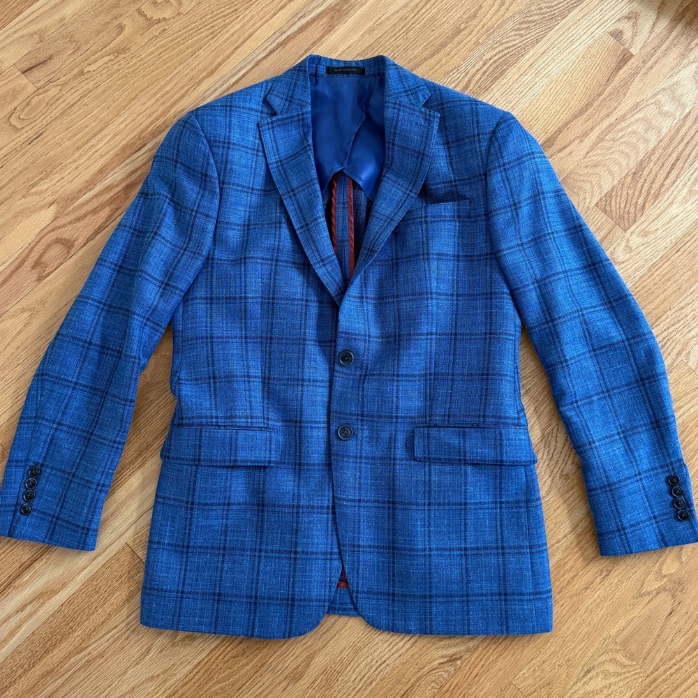 Tailored plaid blue sports coat suit jacket